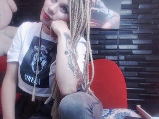 Ερωτική συνομιλία μέσω βίντεο lucier-evil