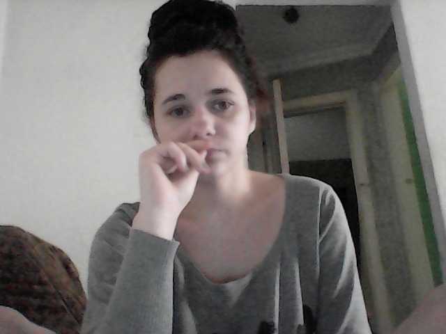 Εκπομπές οθόνης LucyAnDay