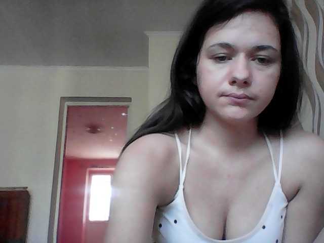 Εκπομπές οθόνης LucyAnDay