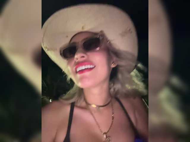 Εκπομπές οθόνης LucyRouse