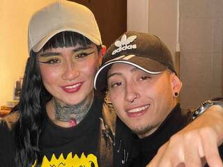 Ερωτική συνομιλία μέσω βίντεο LucyyTiago