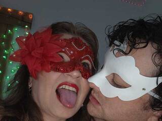 Ερωτική συνομιλία μέσω βίντεο LUNAROJA