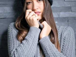 Ερωτική συνομιλία μέσω βίντεο LunaStewart