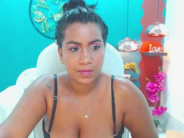 Φωτογραφίες lya-roses show ass [35 tokens left] #latina #bigboobs #young #dirty #bigass