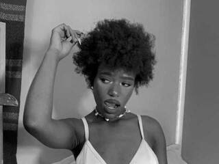 Ερωτική συνομιλία μέσω βίντεο Lyvtyler