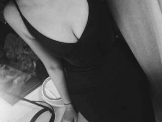 Ερωτική συνομιλία μέσω βίντεο madelein