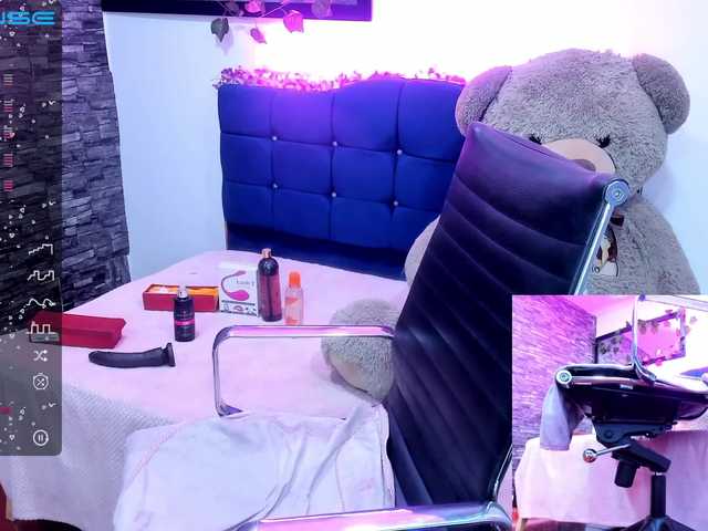 Φωτογραφίες Madelinexxx Hello, I'm new... My name is Madeline and I'm 18 years old❤Tip menuPvt ON- GOAL: SHOW BOOBS