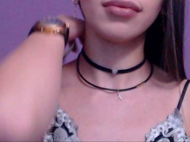 Εκπομπές οθόνης Madellyn