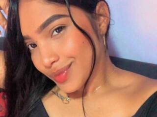 Ερωτική συνομιλία μέσω βίντεο madelynefox