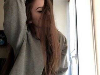 Ερωτική συνομιλία μέσω βίντεο madissonofc