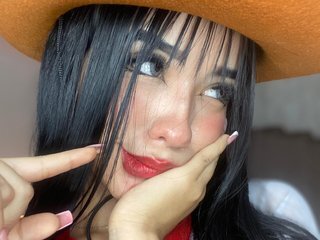 Ερωτική συνομιλία μέσω βίντεο MaeMiller