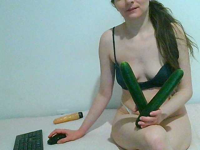 Φωτογραφίες MagalitaAx go pvt ! i not like free chat!!! all for u in show!! cucumbers will play too