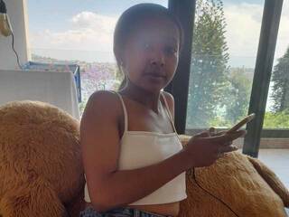 Ερωτική συνομιλία μέσω βίντεο MaggieMie