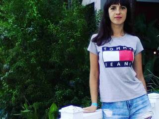 Ερωτική συνομιλία μέσω βίντεο Mak334