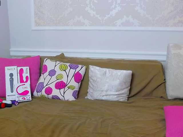 Εκπομπές οθόνης MalikaKaley