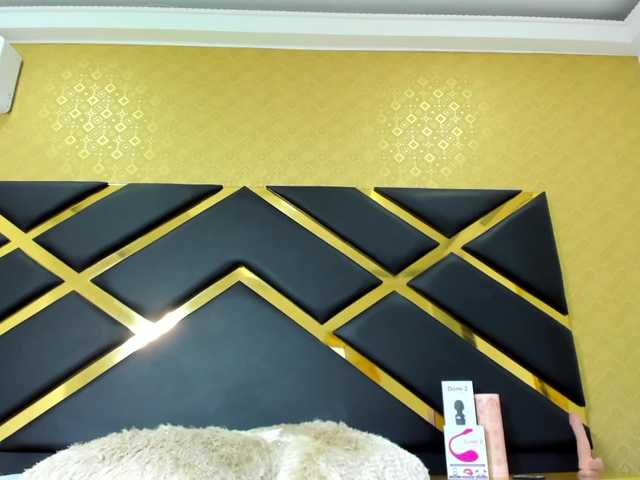 Εκπομπές οθόνης ManuelaBaez