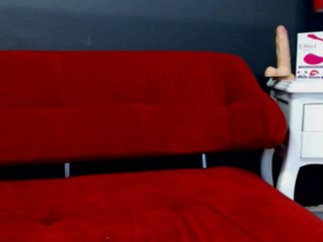 Εκπομπές οθόνης MarcelaHicks