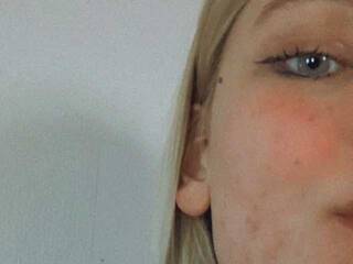 Ερωτική συνομιλία μέσω βίντεο maria-cat