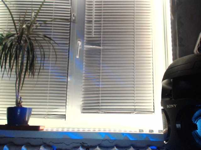 Εκπομπές οθόνης MarinaQwert