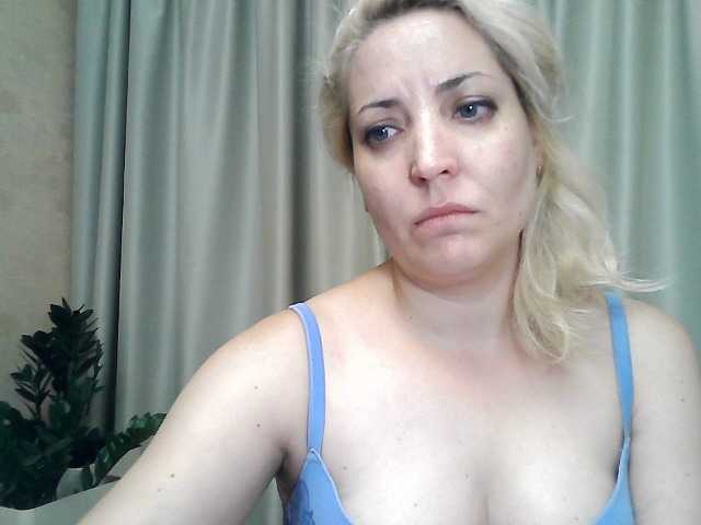 Φωτογραφίες mariska-kiska look at camera 25, show nipple 20, show breast 40, open pussy 50, open ass 70, undress and show my holes 100 tokens