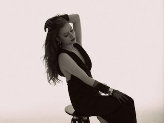 Ερωτική συνομιλία μέσω βίντεο MarlynAnderson