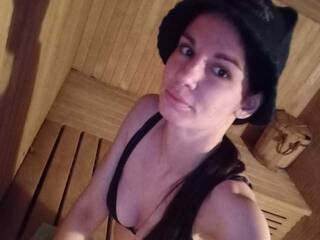 Ερωτική συνομιλία μέσω βίντεο MartyCindy