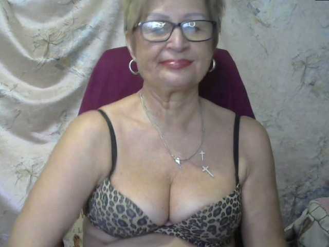 Φωτογραφίες MatureLissa Who wants to see mature pussy ? pls for @total English and German