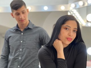 Ερωτική συνομιλία μέσω βίντεο Max-and-Hanna