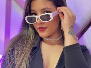 Ερωτική συνομιλία μέσω βίντεο Maya-Foxx1