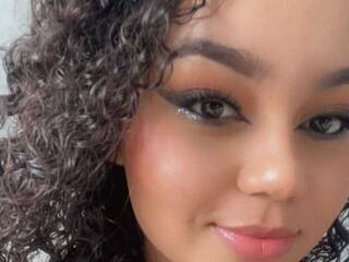 Ερωτική συνομιλία μέσω βίντεο Meghan-Duff