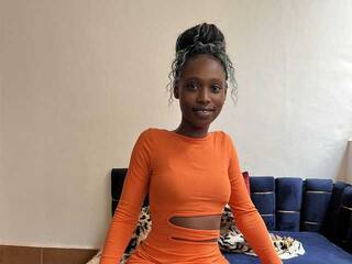 Ερωτική συνομιλία μέσω βίντεο Melaninebonyxxx