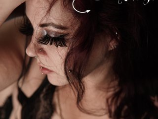 Ερωτική συνομιλία μέσω βίντεο MelliniaStone