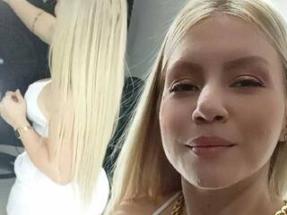 Ερωτική συνομιλία μέσω βίντεο MercyLeon