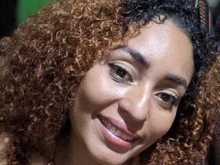 Ερωτική συνομιλία μέσω βίντεο MIA-CLARCK