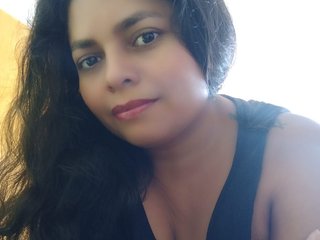 Ερωτική συνομιλία μέσω βίντεο mia-naughty