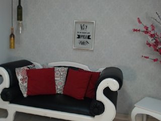 Εκπομπές οθόνης MiaaDavis