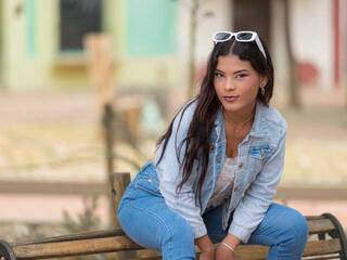 Ερωτική συνομιλία μέσω βίντεο Miaynocolucci