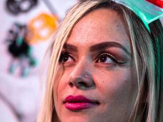 Ερωτική συνομιλία μέσω βίντεο MichelleHarry