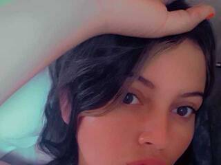 Ερωτική συνομιλία μέσω βίντεο MileyMoon