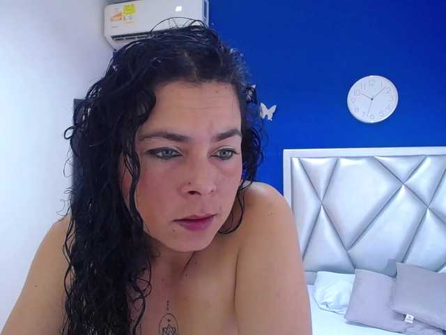 Φωτογραφίες milf-catalina My juicy pussy need a hard cock to cum with... naughty milf here hahahaHUGE SQUIRT @GOAL