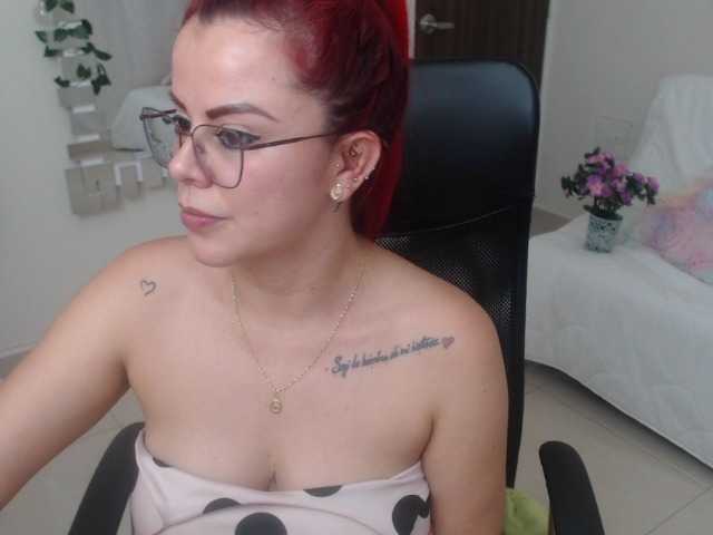 Φωτογραφίες MILF-KAROL welcome guys ❤new girl pvt open❤cum goal #new #milf #cum #bigboobs #bigass#Make me cum with my new toy #lovense