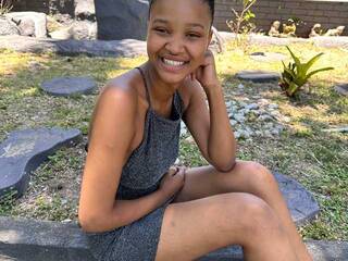 Ερωτική συνομιλία μέσω βίντεο MilkyBlondie2