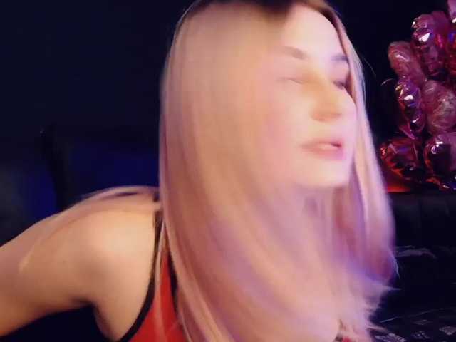 Εκπομπές οθόνης MillaDoll