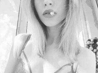 Ερωτική συνομιλία μέσω βίντεο Millsss