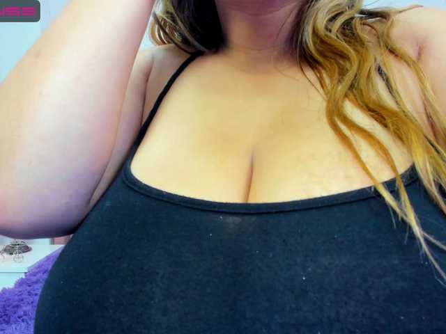 Φωτογραφίες MillyHerder Hello guys welcome to my room #slave #mistress #bigboobs #spitboobs #anal #playpussy #18 #chubby #fuckmachine