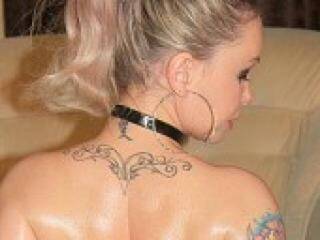 Ερωτική συνομιλία μέσω βίντεο milo4ka