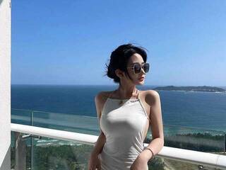 Ερωτική συνομιλία μέσω βίντεο Mina23ii