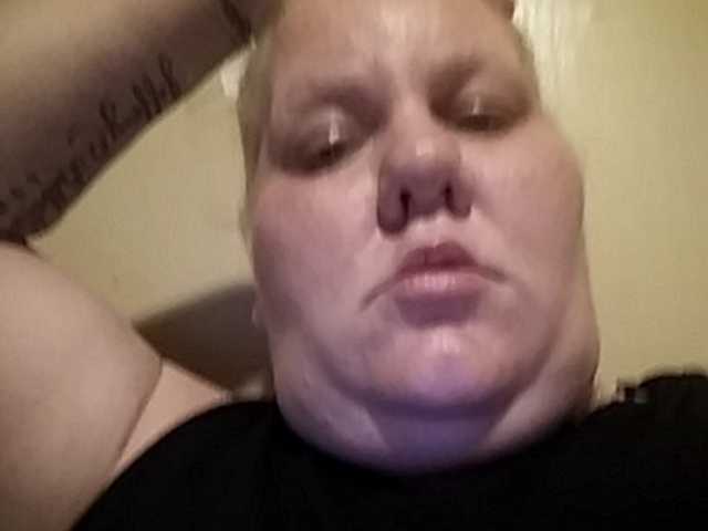 Εκπομπές οθόνης Mindy-1