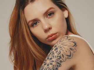 Ερωτική συνομιλία μέσω βίντεο MirandaShaw