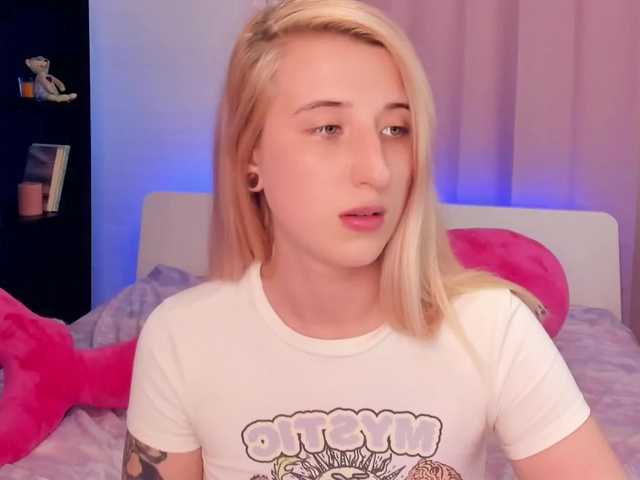 Εκπομπές οθόνης BeverlySexy